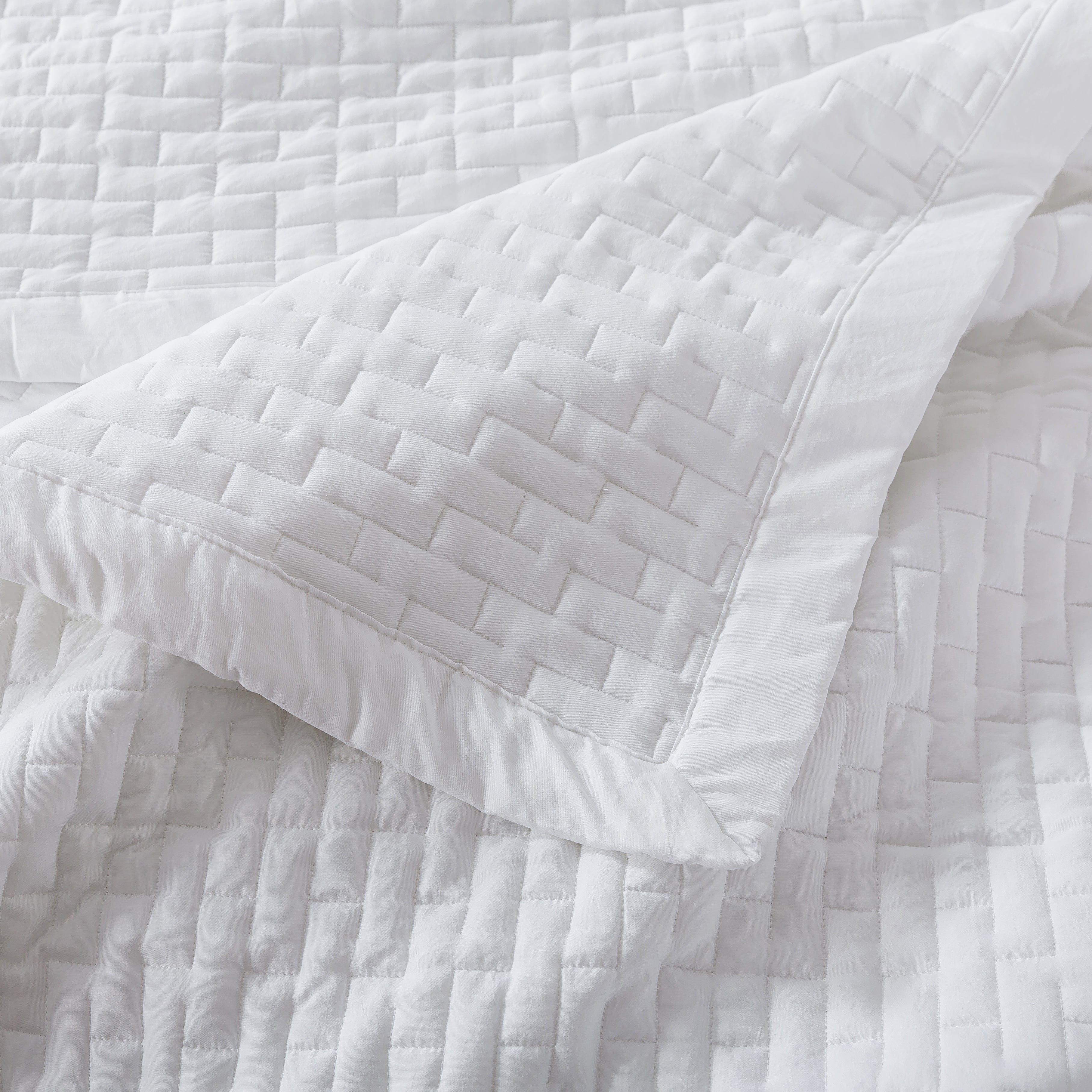 Box Stitch White Brushed Microfiber Quilt Set – 3 Piece