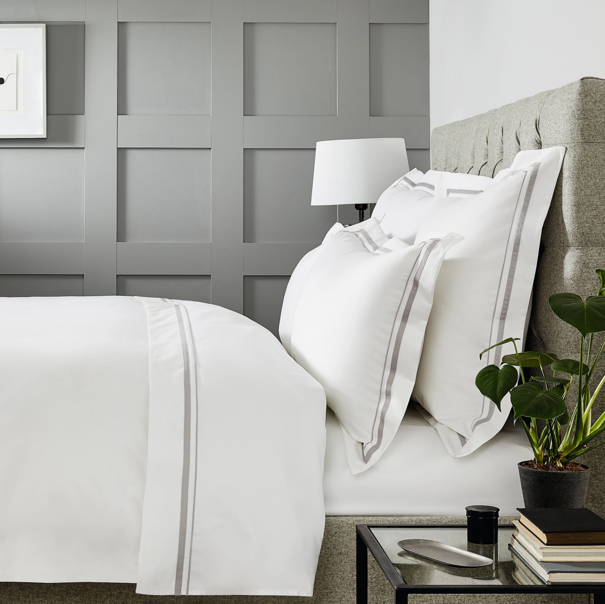Double Border Hotel Sheet Set