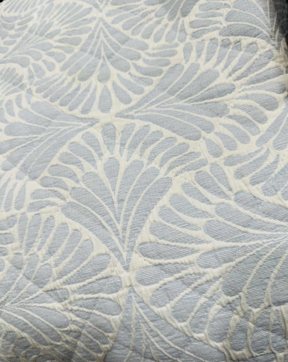 Cotton jacquard quilt set with a subtle textured array pattern (view 2)